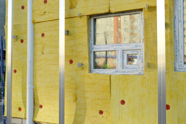 commercial building insulation install
